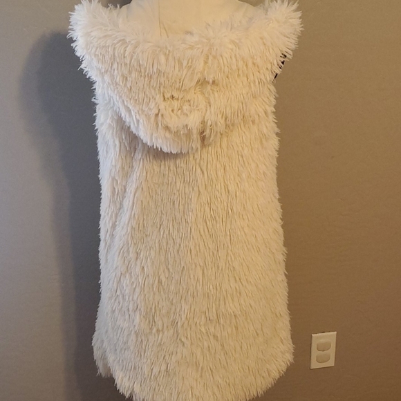 Fur vest - Picture 4 of 5